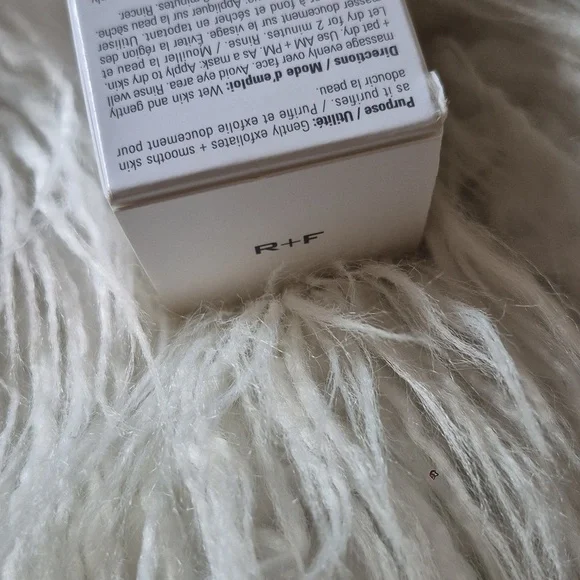 New! Rodan + Fields Redefine Daily Clay Cleanser - Picture 10 of 11